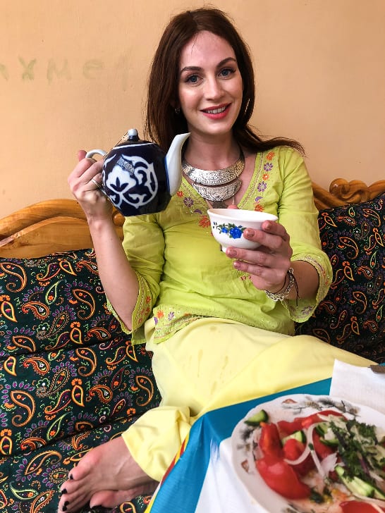 Uzbekistan tea and food