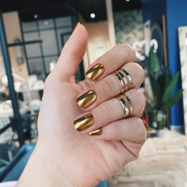 gold mirror nails holidays