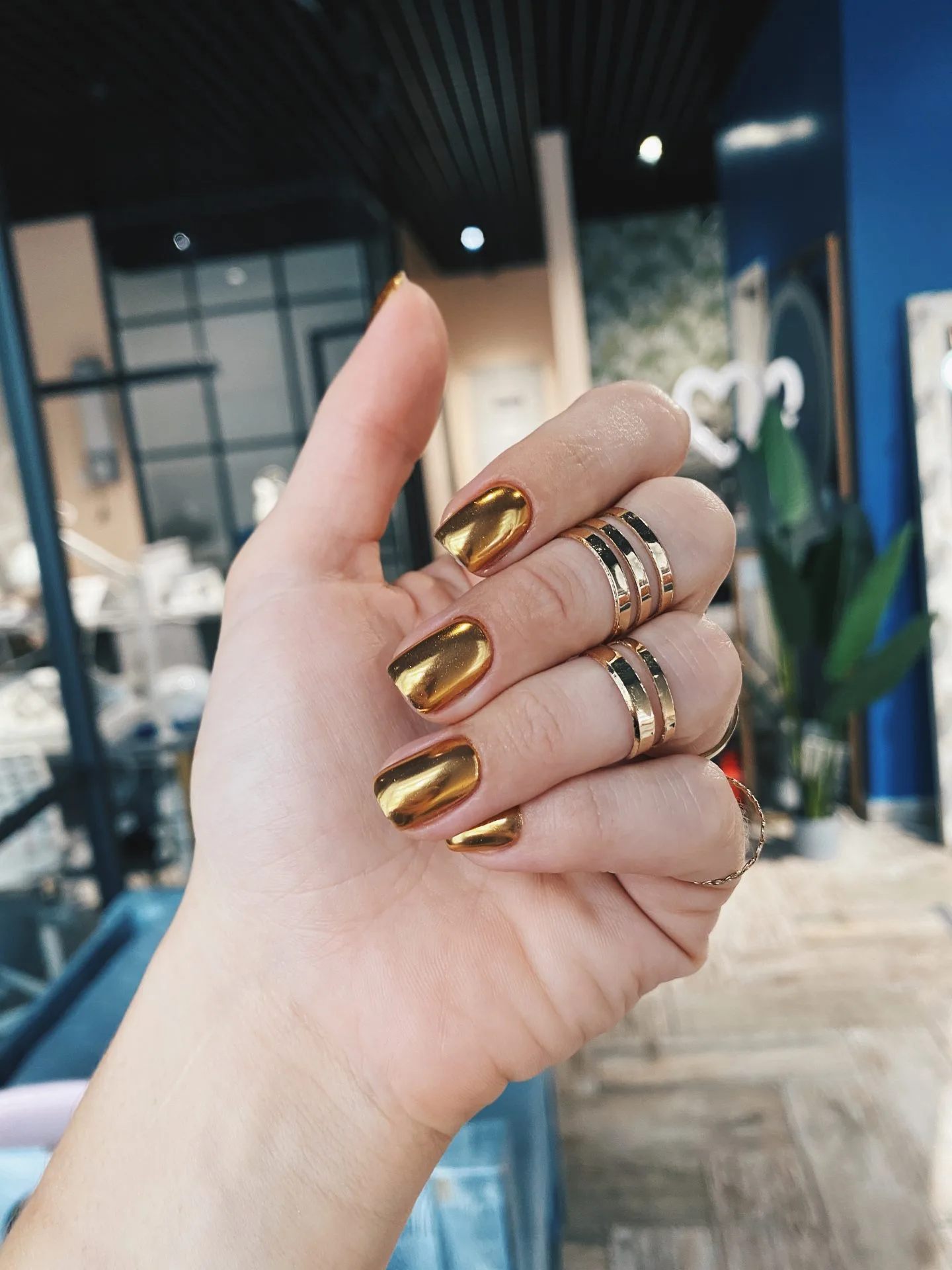 gold mirror nails holidays