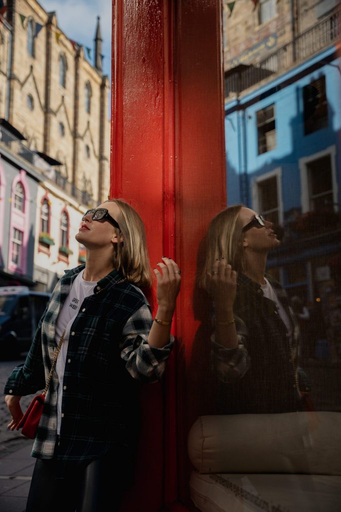  Edinburgh Photo Spots Instagrammable Victoria Street 
