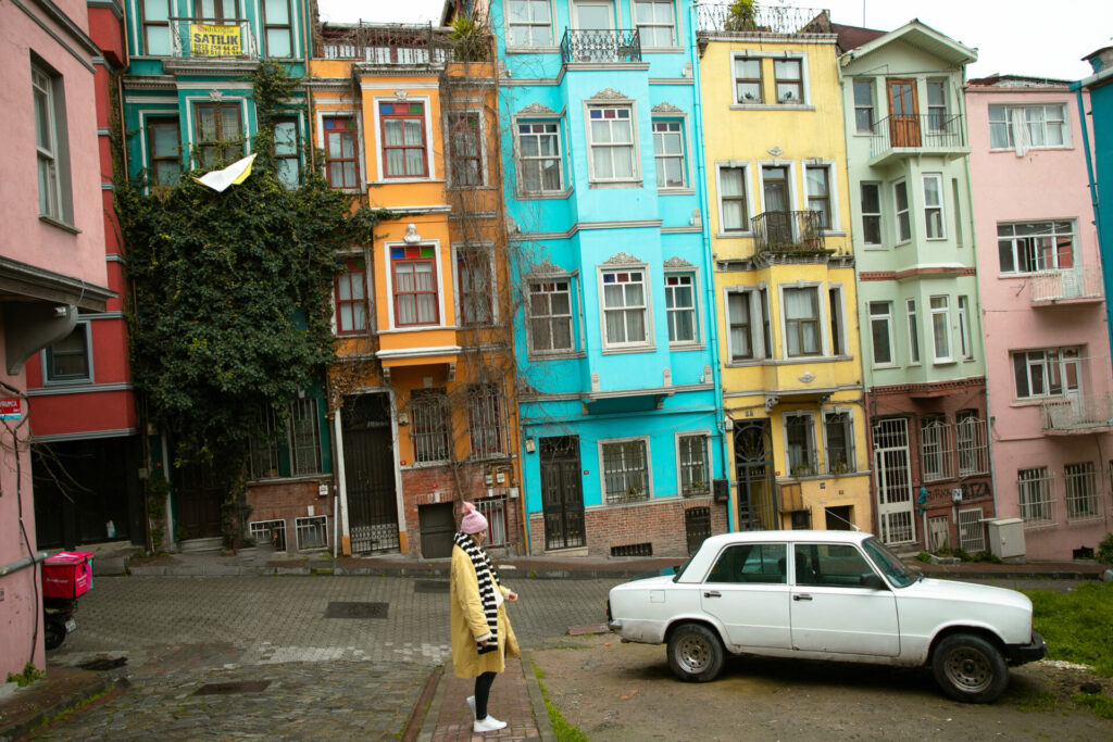 Explore Balat: A Guide to Istanbul's Hidden Colorful Gem