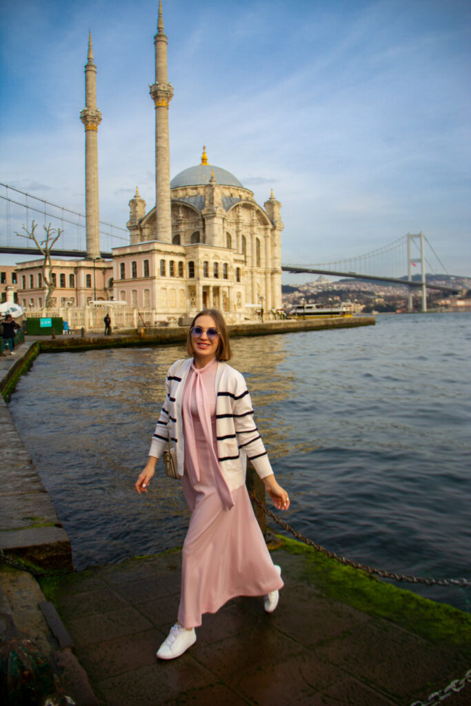 instagrammable locations in Istanbul Ortaköy Mosque