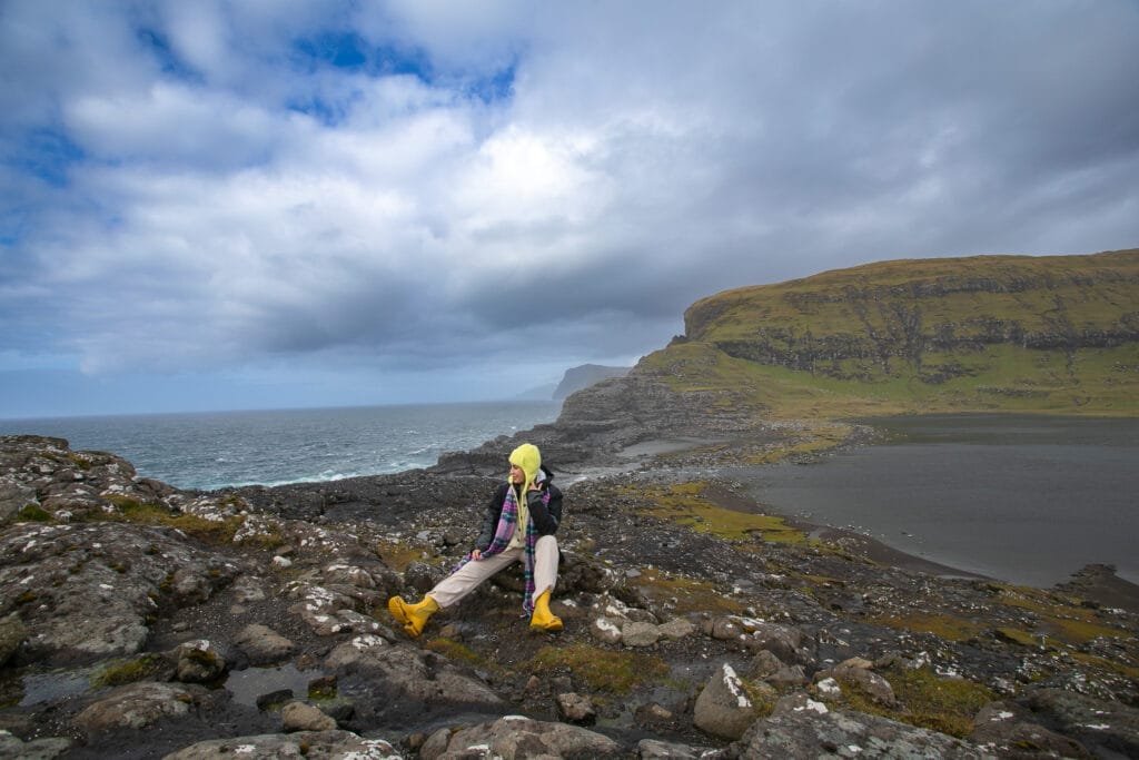 Hiking Lake Sørvágsvatn:  Lake Above the Ocean  Faroe Islands 