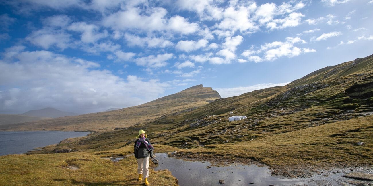 Hiking Lake Sørvágsvatn, the Lake Above the Ocean